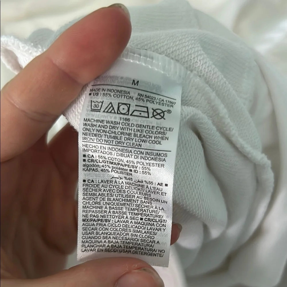 Old Navy White Athletic Shorts with Elastic Waistband - Picture 4 of 4